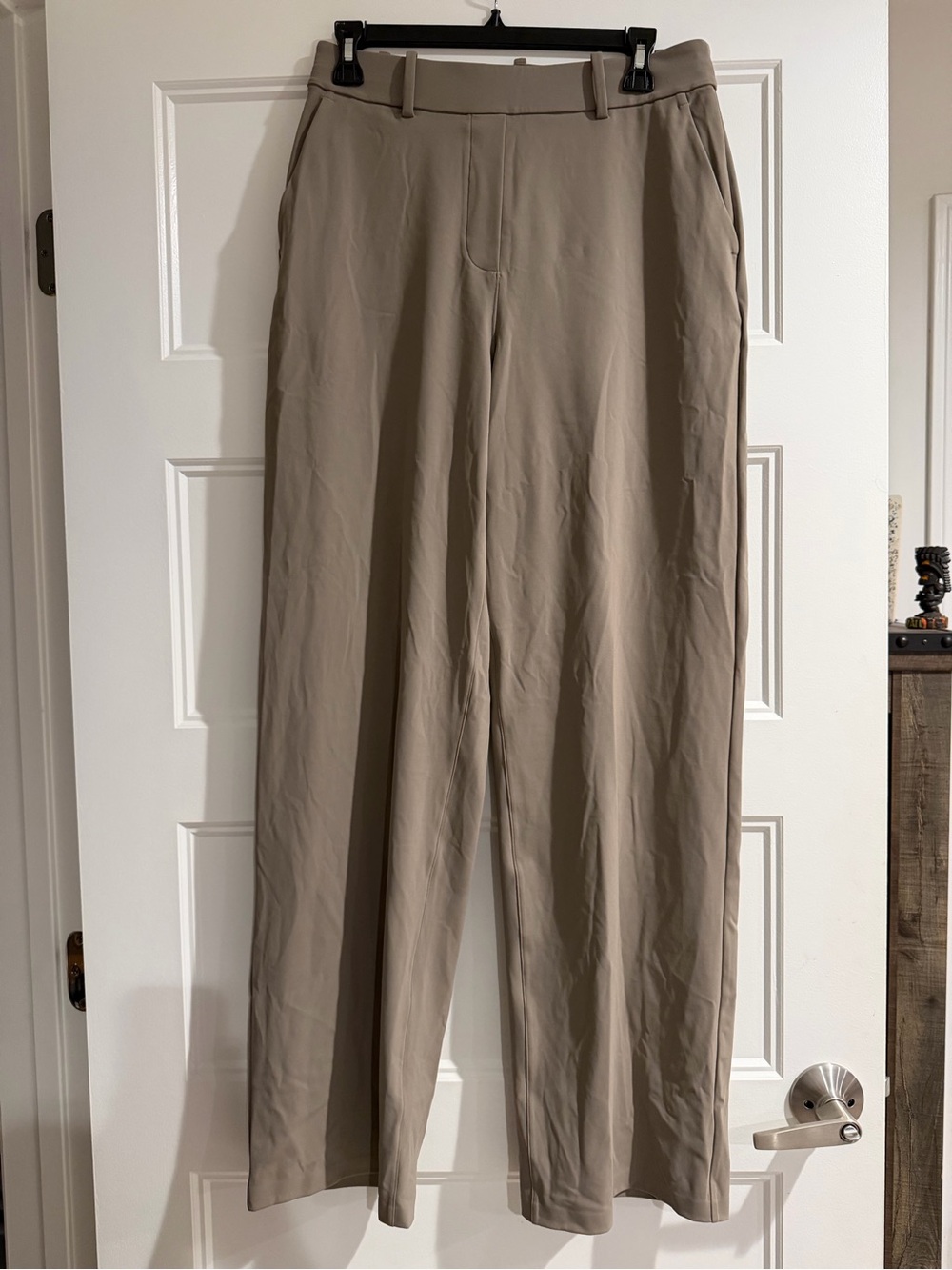 Lululemon Taupe Tailored Straight Leg Trouser Pants Size M 32” inseam